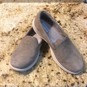 Skechers air cooled goga mat 7 comfy shoes tan